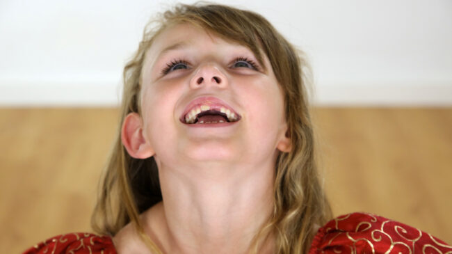 photo portrait lola rire