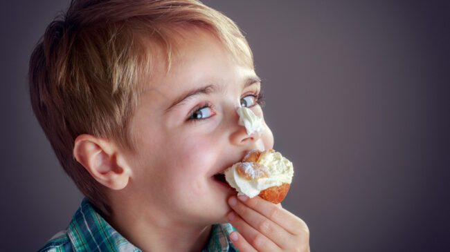 Bon appétit ! 4 portrait enfant mignardises tom