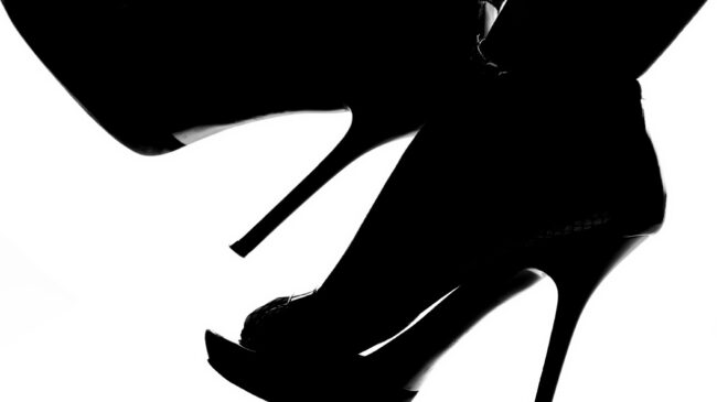 Shooting charme au studio photo de Carcassonne avec Glam 12 talons photo charme carcassonne