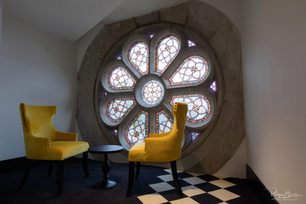 hotel hilton coin repos vitrail