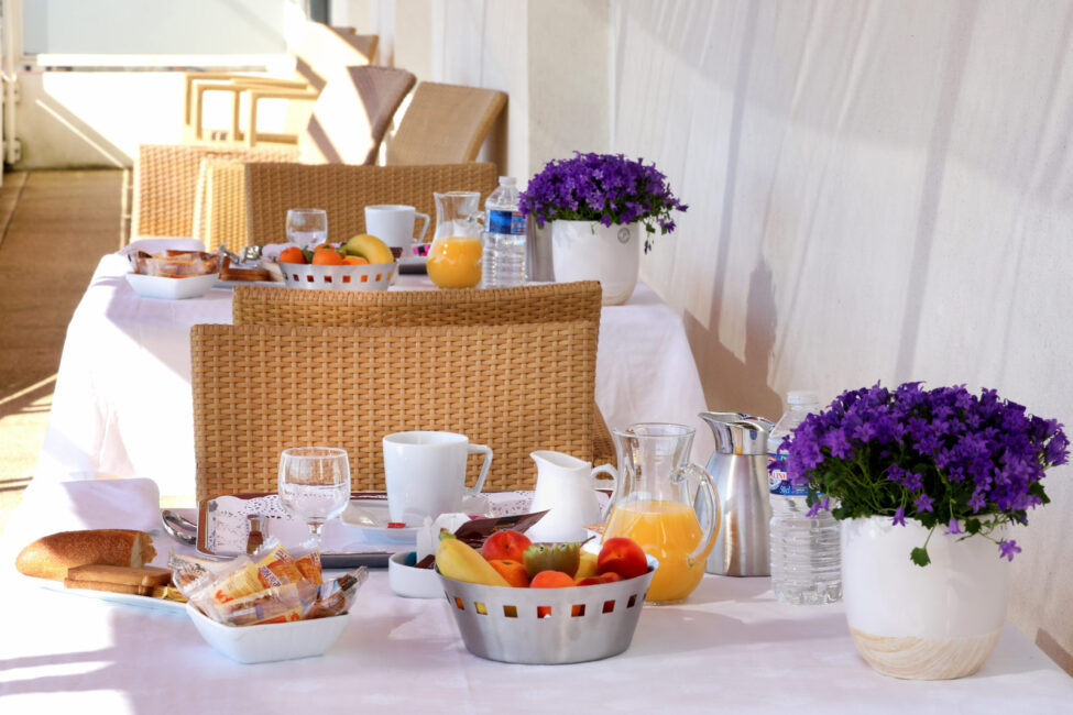 berges du canal orpea ehpad petit dejeuner galerie