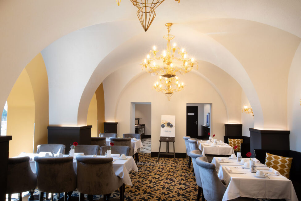 hilton carcassonne salle restaurant galerie