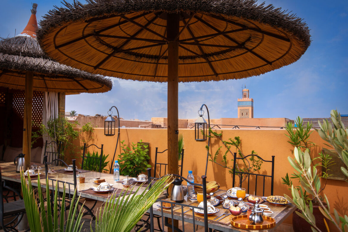 riad charme orient terrasse petit dejeuner galerie