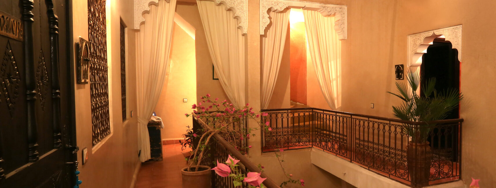 riad dar zinnia coursives nuit galerie