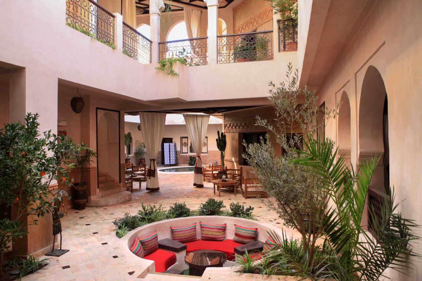 riad sources berberes patio jour galerie